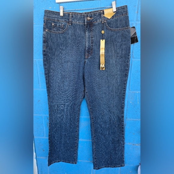 Nine West Marianna Straight LegStretch Jeans - Dark Wash - Size 18/33 - Picture 1 of 10